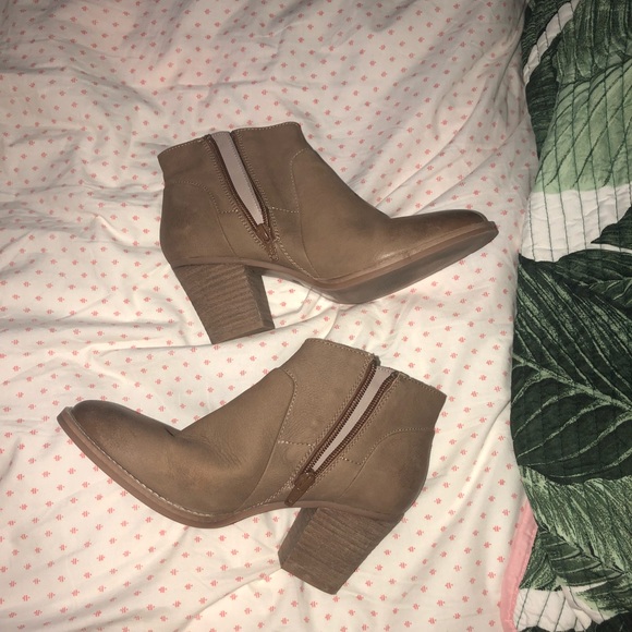 Steve Madden booties - Picture 4 of 6